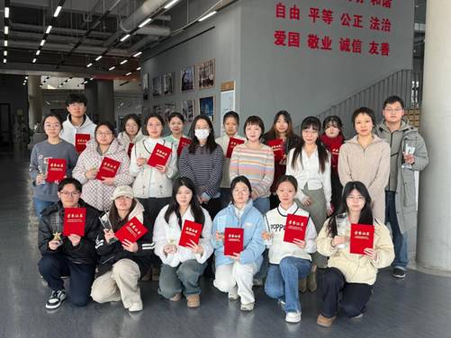 63f7a52349eb49ac9d4e37b5778423c9